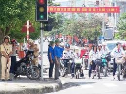 Vietnam commemorates victims of traffic accidents - ảnh 1